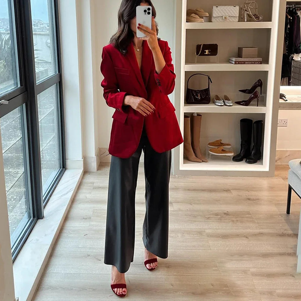 Blazer Oversized de Veludo Vermelho Vintage Chic Feminino